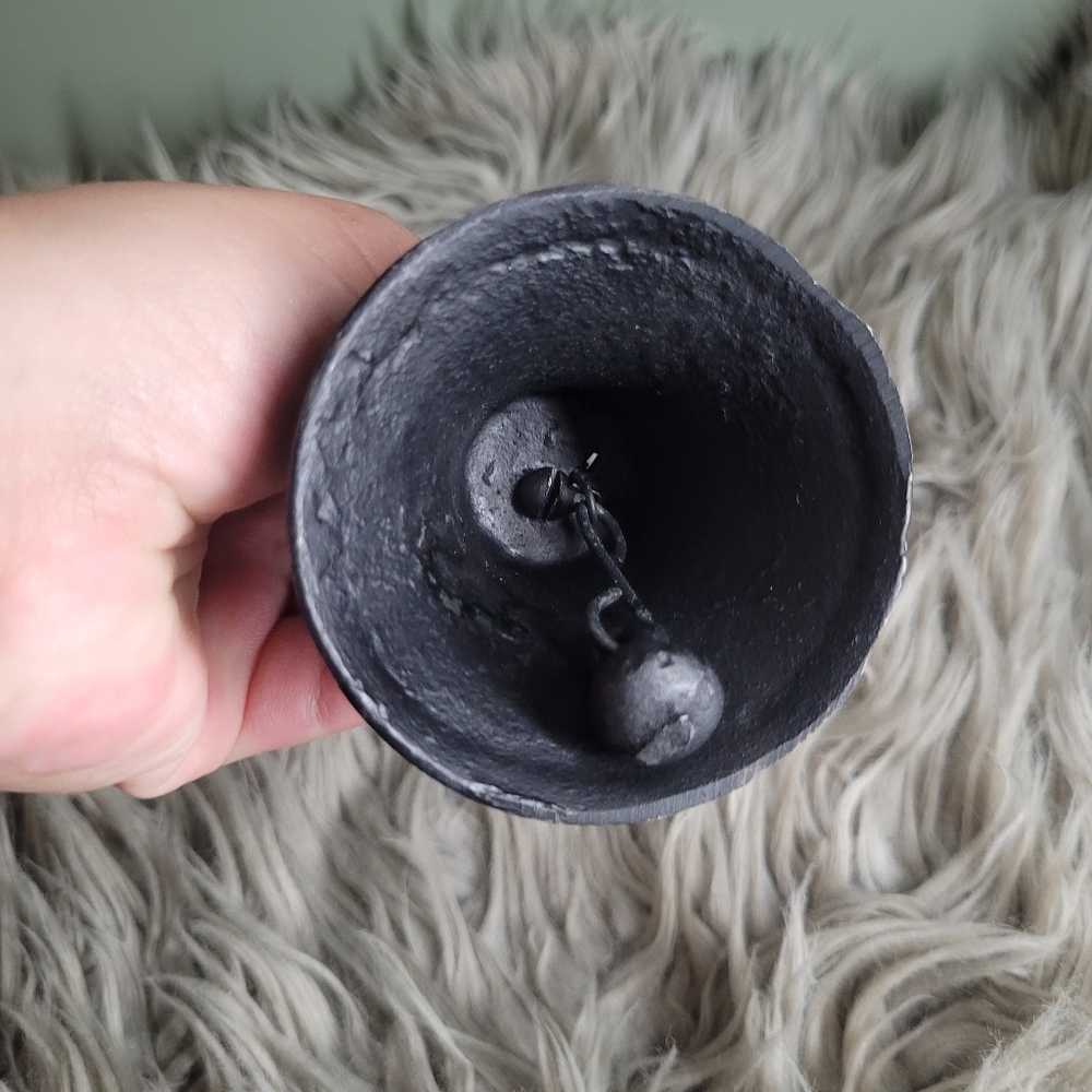 Vintage Cast Iron Soldier Dinner Bell - Picture 5 of 6